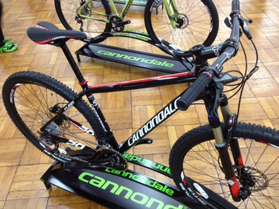 cannondale show1.JPG